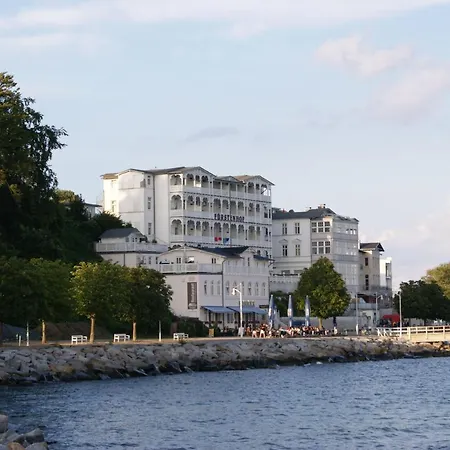 Sassnitz-villa-tizian-whg-02 아파트 *